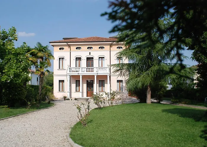 B&B Villa Romano 住宿加早餐酒店 4*