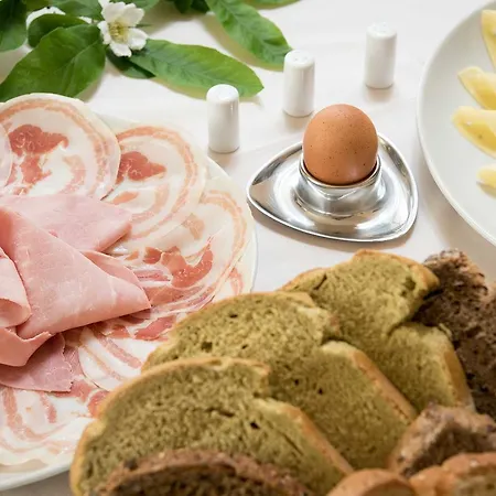 B&B Villa Romano Bed & Breakfast 4*